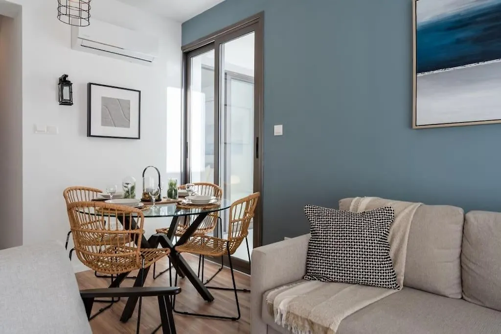 Moon Light 1-Bedroom Apartment In Larnaca