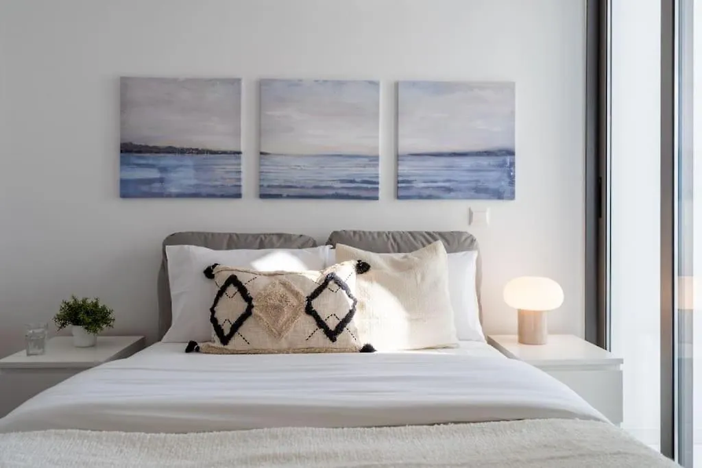 Moon Light 1-Bedroom Apartment In Larnaca